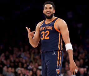开云体育下载-关于波尔图训练开放日，冲刺阶段篮板制胜引欢呼，NBA常规赛在即，身体对抗强度拉满的信息